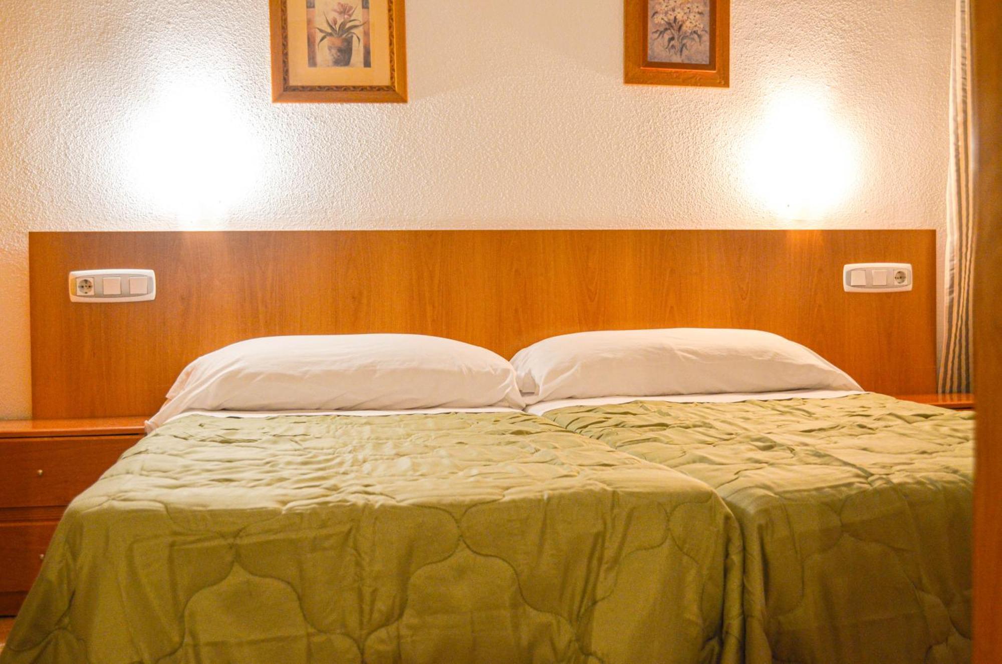 Hostal Gran Via Levante トレビエハ エクステリア 写真